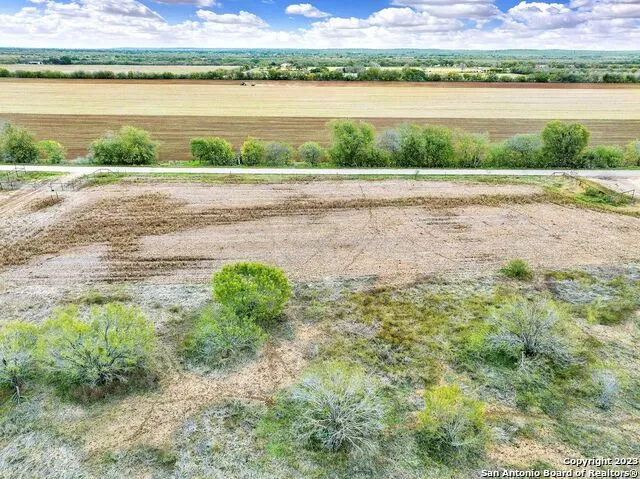 2049 County Road 451 Hondo, TX 78861
